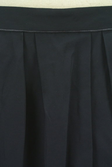 UNTITLED（アンタイトル）の古着「膝丈えタックフレアスカート（スカート）」大画像４へ