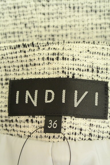 INDIVI（インディヴィ）の古着「美シルエットノーカラージャケット（ジャケット）」大画像６へ