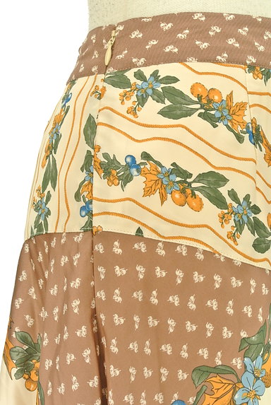 Lily Brown（リリーブラウン）の古着「アシンメトリー花柄切替スカート（ロングスカート・マキシスカート）」大画像４へ
