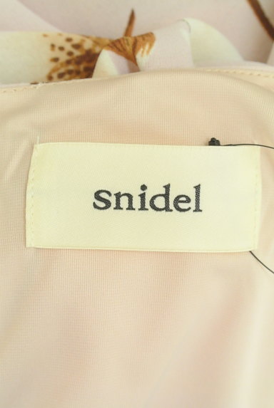 Snidel（スナイデル）の古着「花柄フレアワンピース（ワンピース・チュニック）」大画像６へ