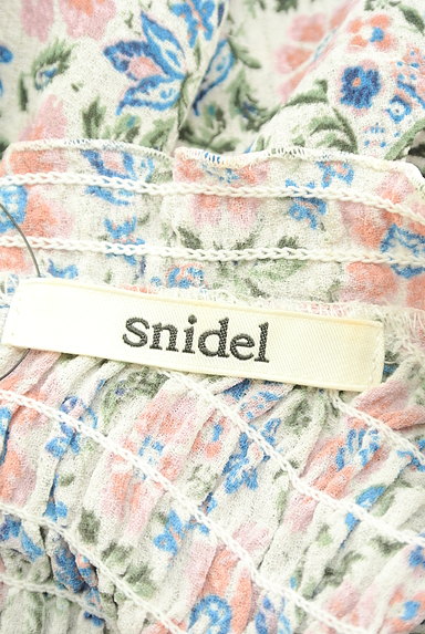 Snidel（スナイデル）の古着「バンドカラーフレア袖花柄カットソー（カットソー・プルオーバー）」大画像６へ