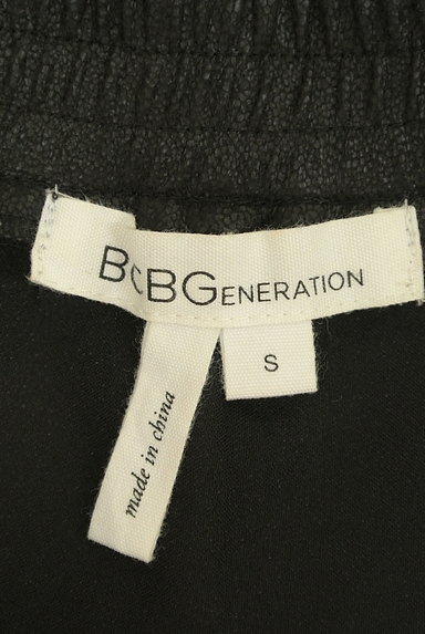BCBGeneration（ビーシービージェネレーション）の古着「マットレザー風タックミニスカ（ミニスカート）」大画像６へ
