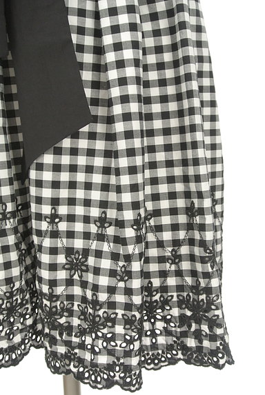 LAISSE PASSE（レッセパッセ）の古着「裾刺繍ギンガムワンピース（ワンピース・チュニック）」大画像５へ