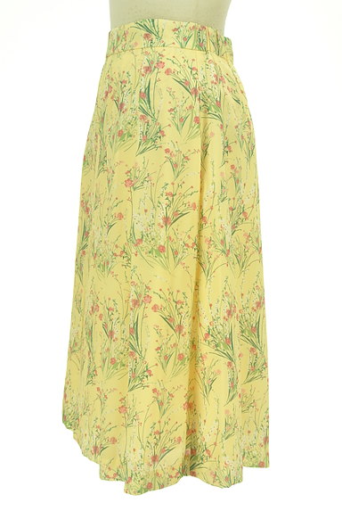 LAISSE PASSE（レッセパッセ）の古着「小花柄タックフレアスカート（スカート）」大画像３へ