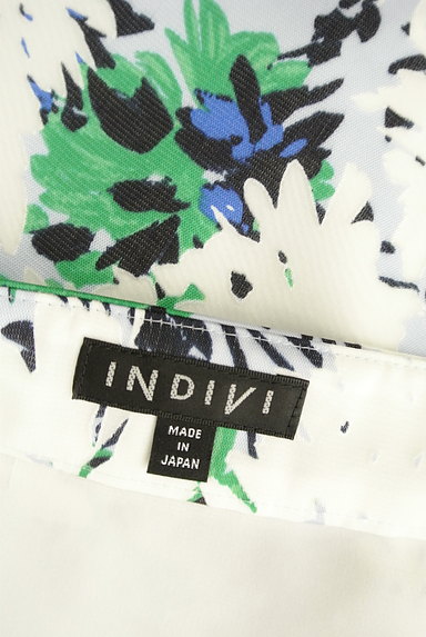 INDIVI（インディヴィ）の古着「膝下丈花柄フレアスカート（スカート）」大画像６へ