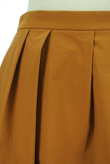 UNTITLED（アンタイトル）の古着「膝下丈タックフレアスカート（スカート）」大画像４へ