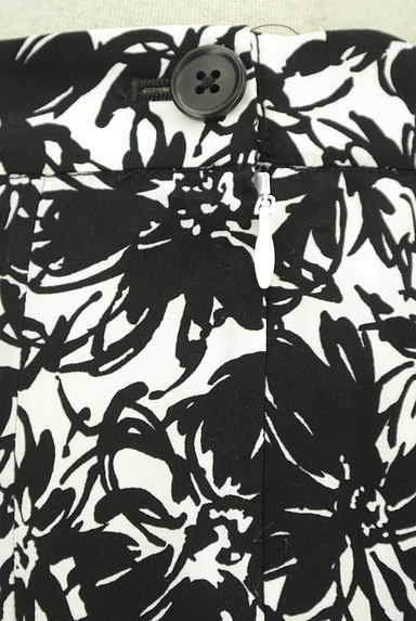 PLST（プラステ）の古着「モノトーン花柄ミモレ丈スカート（スカート）」大画像４へ