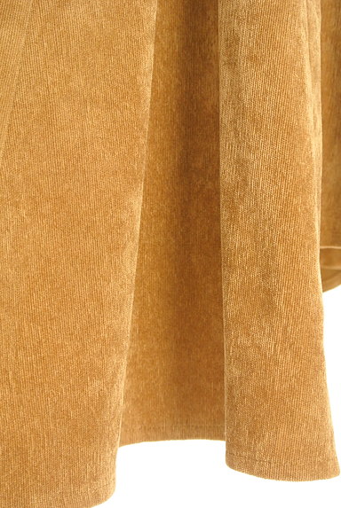 REDYAZEL（レディアゼル）の古着「アシンメトリー微光沢ロングスカート（ロングスカート・マキシスカート）」大画像４へ