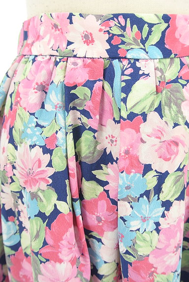 Te chichi（テチチ）の古着「花柄タックフレアスカート（スカート）」大画像４へ