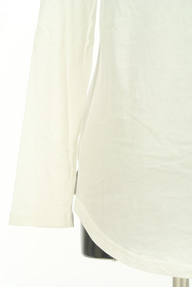 AZUL by moussy（アズールバイマウジー）の古着「ワンポイント刺繍ロングTシャツ（Ｔシャツ）」大画像５へ