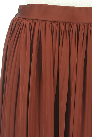 Melan Cleuge（メランクルージュ）の古着「揺れるロングプリーツスカート（ロングスカート・マキシスカート）」大画像４へ