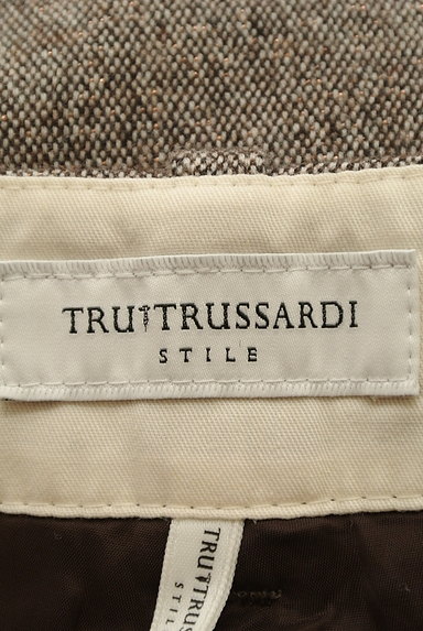TRUSSARDI（トラサルディ）の古着「膝丈センタープレス起毛ラメハーフパンツ（ショートパンツ・ハーフパンツ）」大画像６へ