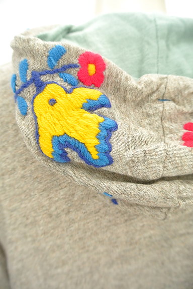 CUBE SUGAR（キューブシュガー）の古着「刺繍七分袖ジップアップパーカー（スウェット・パーカー）」大画像５へ