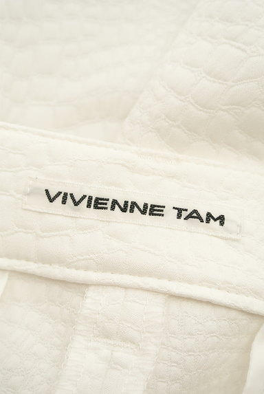 VIVIENNE TAM（ヴィヴィアンタム）の古着「パイソン柄エンボスハーフパンツ（ショートパンツ・ハーフパンツ）」大画像６へ