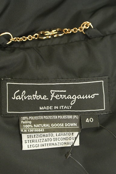 Salvatore Ferragamo（サルバトーレフェラガモ）の古着「ボリューム襟ウエストリボンダウンコート（ダウンジャケット・ダウンコート）」大画像６へ