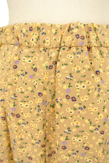 AZUL by moussy（アズールバイマウジー）の古着「レトロ小花柄フレアマキシスカート（ロングスカート・マキシスカート）」大画像５へ