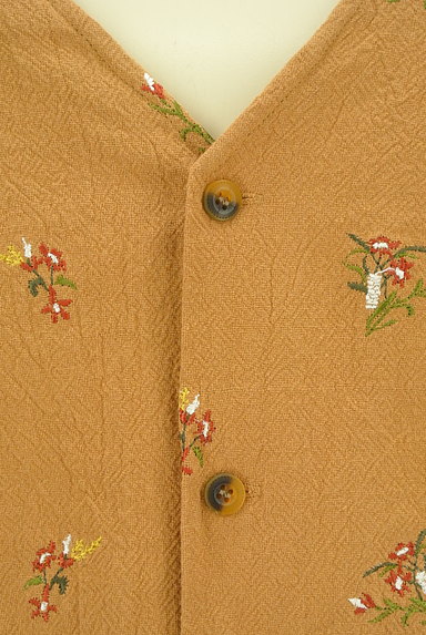 MOUSSY（マウジー）の古着「お花刺繍のふわ袖カットソー（カットソー・プルオーバー）」大画像４へ