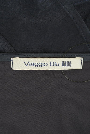Viaggio Blu（ビアッジョブルー）の古着「フリル袖光沢Vネックカットソー（カットソー・プルオーバー）」大画像６へ