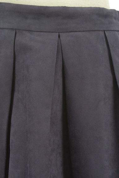 Couture Brooch（クチュールブローチ）の古着「スエード調タック膝丈スカート（スカート）」大画像５へ