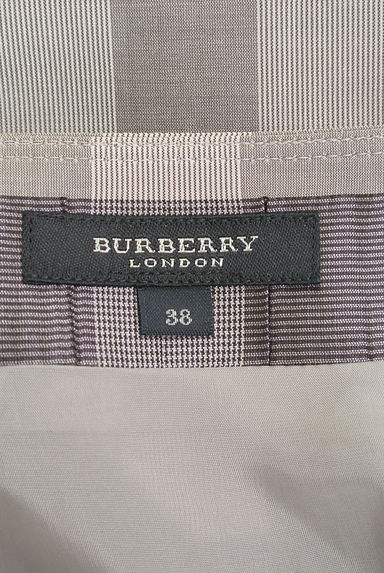 BURBERRY（バーバリー）の古着「シャイニーチェック膝下タックスカート（スカート）」大画像６へ