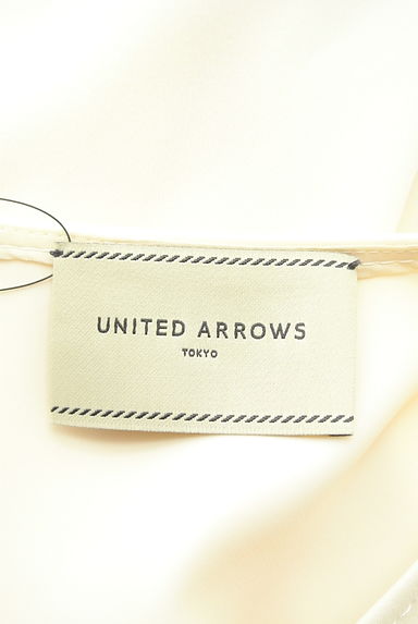 UNITED ARROWS（ユナイテッドアローズ）の古着「ラウンドヘムシンプルエレガントカットソー（カットソー・プルオーバー）」大画像６へ