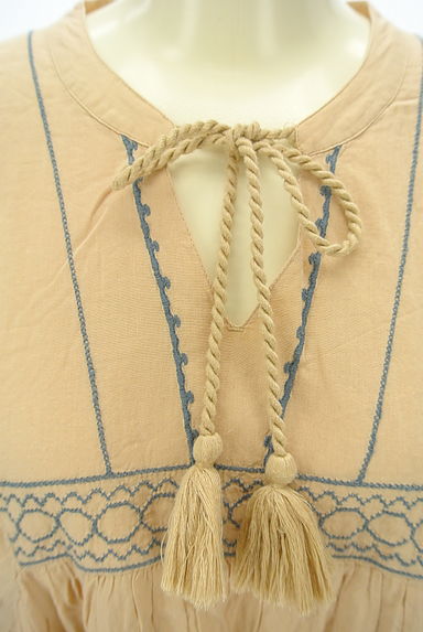 SM2（サマンサモスモス）の古着「タッセルリボン付き刺繍入りボリューム袖ロングワンピ（ワンピース・チュニック）」大画像４へ