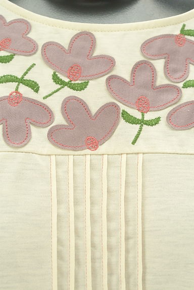 Jocomomola（ホコモモラ）の古着「花刺繍ドロップショルダーカットソー（カットソー・プルオーバー）」大画像４へ