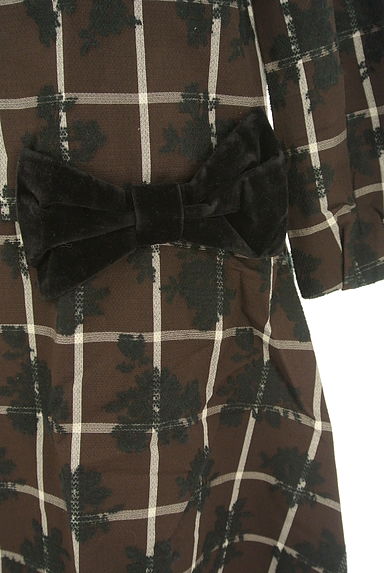 Couture Brooch（クチュールブローチ）の古着「チェック×お花の膝丈ワンピース（ワンピース・チュニック）」大画像５へ