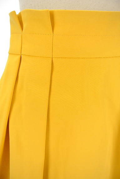Couture Brooch（クチュールブローチ）の古着「ウエストタック膝丈カラーフレアスカート（ロングスカート・マキシスカート）」大画像４へ