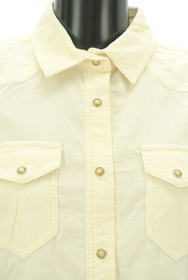 MAYSON GREY（メイソングレイ）の古着「べっ甲ボタンコーデュロイシャツ（カジュアルシャツ）」大画像４へ