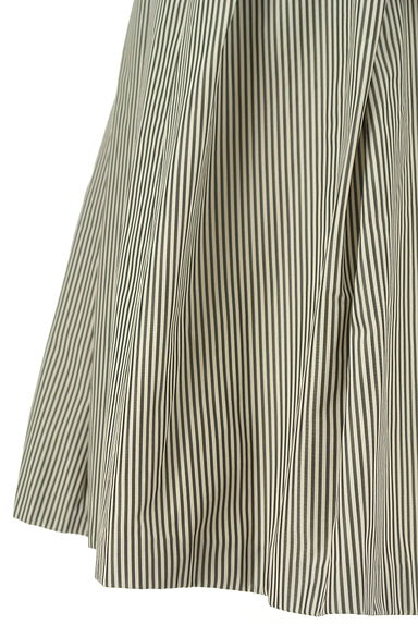 LAISSE PASSE（レッセパッセ）の古着「大きなリボンの膝丈タックフレアスカート（スカート）」大画像５へ