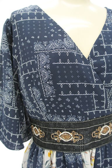 MILLION CARATS（ミリオンカラッツ）の古着「ビーズ刺繍ウエスト６分袖シフォンワンピース（ワンピース・チュニック）」大画像４へ