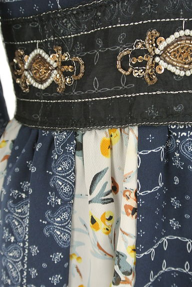 MILLION CARATS（ミリオンカラッツ）の古着「ビーズ刺繍ウエスト６分袖シフォンワンピース（ワンピース・チュニック）」大画像５へ