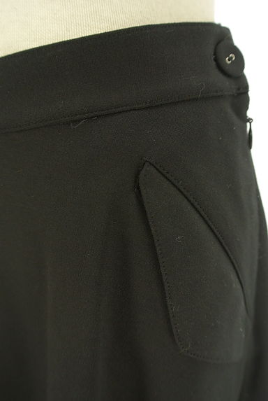 BLACK BY MOUSSY（ブラックバイマウジー）の古着「フラップポケットフレアミニスカート（ミニスカート）」大画像４へ