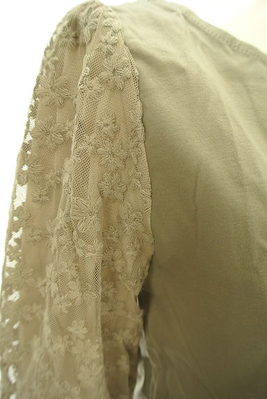 Couture Brooch（クチュールブローチ）の古着「刺繍チュール五分袖カットソー（カットソー・プルオーバー）」大画像４へ