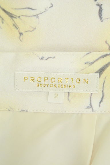 PROPORTION BODY DRESSING（プロポーションボディ ドレッシング）の古着「膝丈花柄タックタイトスカート（スカート）」大画像６へ