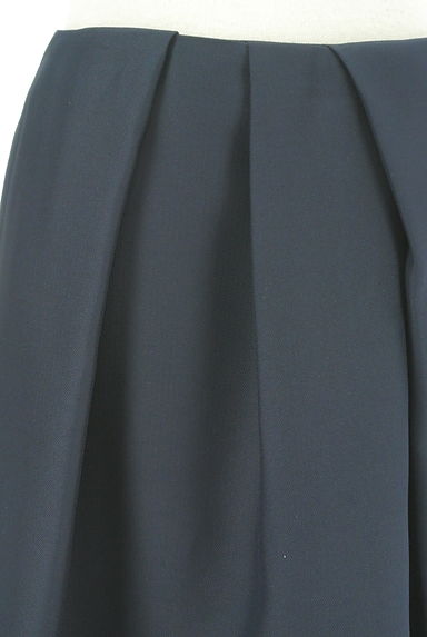 TOMORROWLAND（トゥモローランド）の古着「フロントタック膝下丈スカート（スカート）」大画像４へ