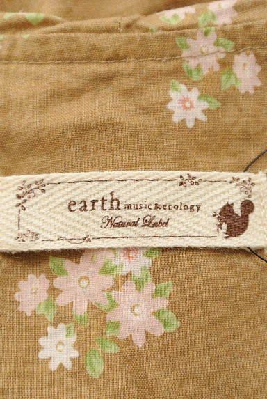 earth music&ecology（アースミュージック＆エコロジー）の古着「ブーケ柄カギ編みレース襟ブラウス（カットソー・プルオーバー）」大画像６へ