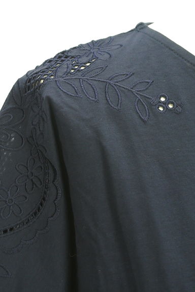 Couture Brooch（クチュールブローチ）の古着「花柄刺繍パフスリーブカットソー（カットソー・プルオーバー）」大画像５へ