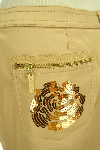 ITALIYA（伊太利屋）の古着「ラインストーン刺繍ポケットセミワイドパンツ（パンツ）」大画像５へ