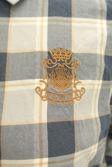 SCAPA（スキャパ）の古着「エンブレム刺繍のチェック柄シャツ（カジュアルシャツ）」大画像５へ
