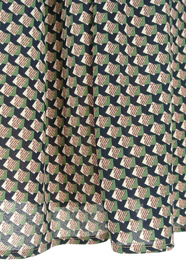Jocomomola（ホコモモラ）の古着「スクエア幾何学模様膝下シフォンスカート（ロングスカート・マキシスカート）」大画像５へ