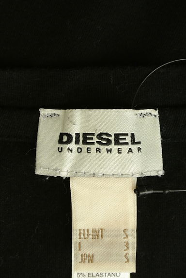 DIESEL（ディーゼル）の古着「ワンポイントロゴVネックTシャツ（Ｔシャツ）」大画像６へ