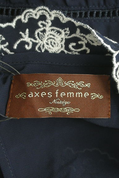 axes femme（アクシーズファム）の古着「ローズ柄刺繍ティアードブラウス（カットソー・プルオーバー）」大画像６へ
