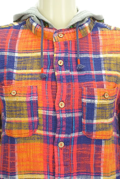 CUBE SUGAR（キューブシュガー）の古着「ミドル丈フーディチェックシャツ（カジュアルシャツ）」大画像５へ