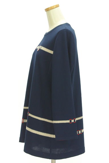 LEILIAN（レリアン）の古着「ベルトプリントクルーネックニット（ニット）」大画像３へ