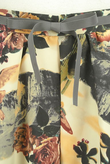 Lois CRAYON（ロイスクレヨン）の古着「裾チュール西洋アンティークプリント膝丈スカート（スカート）」大画像４へ