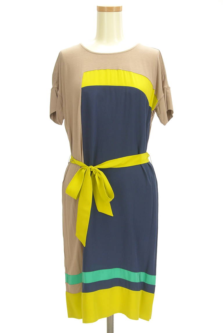 BCBG MaxAzria（ビーシービージーマックスアズリア）の古着「商品番号：PR10290837」-大画像1