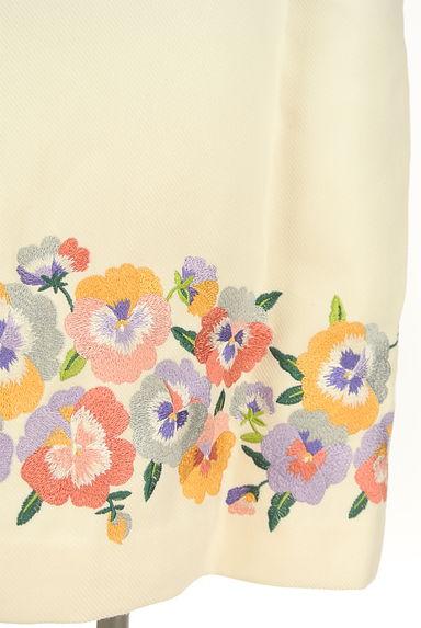 Chesty（チェスティ）の古着「花刺繍入り七分袖膝上ワンピース（ワンピース・チュニック）」大画像５へ