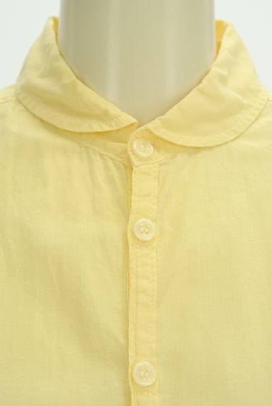 NATURAL LAUNDRY（ナチュラルランドリー）の古着「丸襟ワンポイント刺繍シャツ（カジュアルシャツ）」大画像４へ